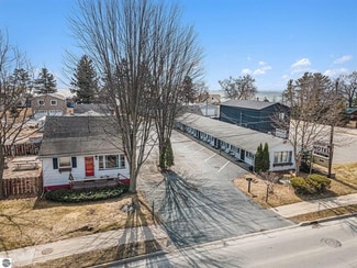 East Tawas, MI Hospitality - 1100 E Bay St