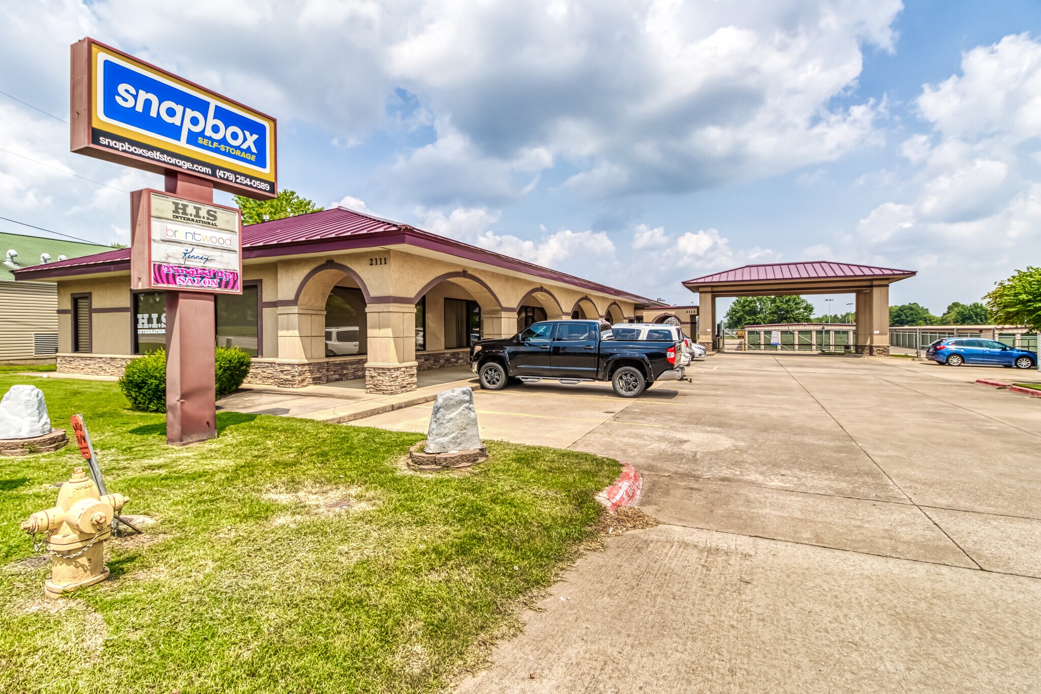 2113 E Central Ave, Bentonville, AR for Rent