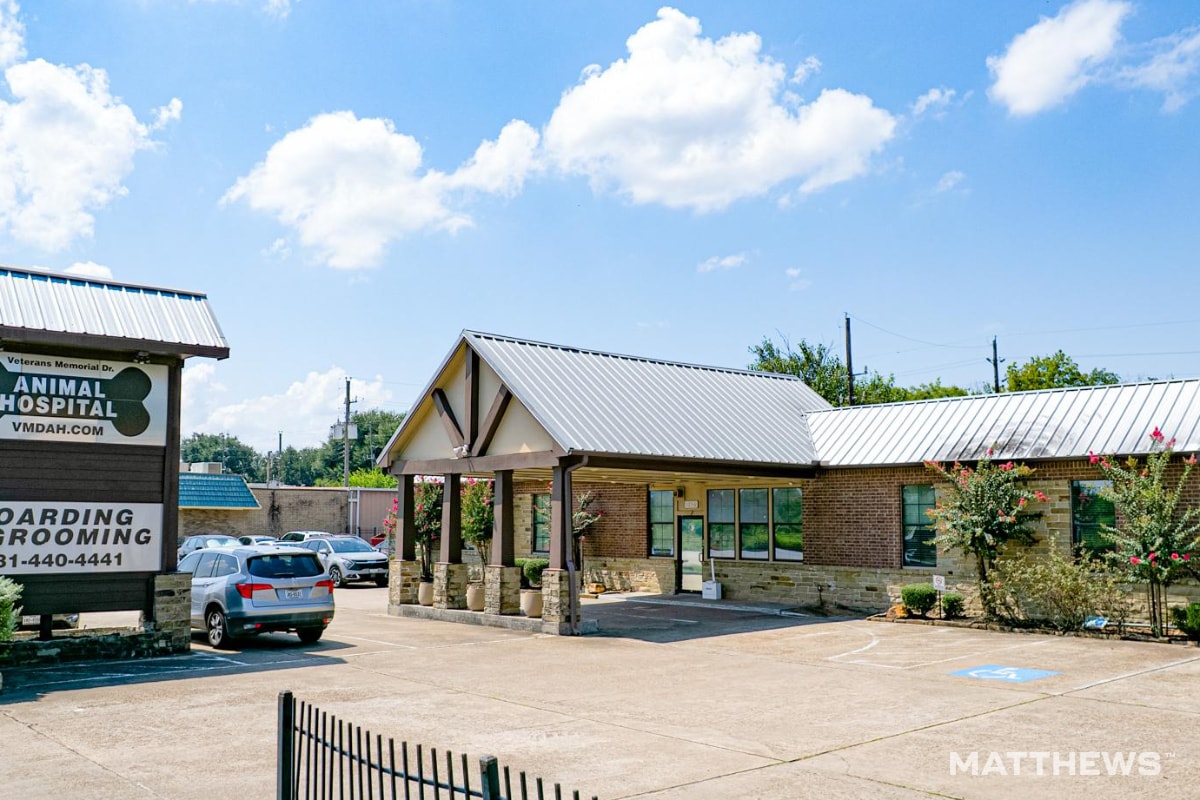 12315 Veterans Memorial Dr, Houston, TX for Sale