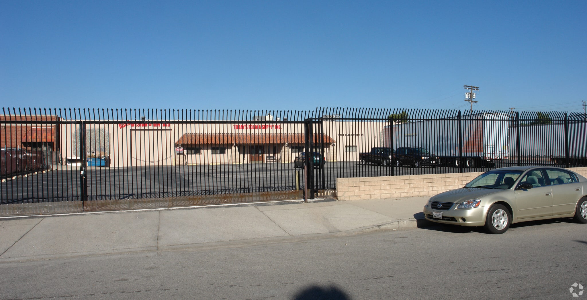 11001 Fleetwood St, Sun Valley, CA for Rent