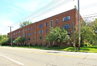 Cleveland Heights, OH Apartments - 2360 Noble Rd