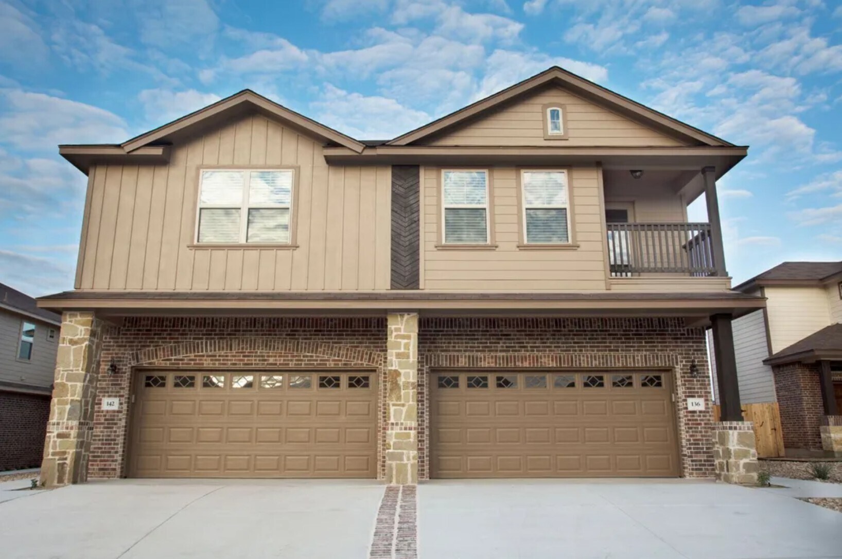 136 Lakeview Ct, Kyle, TX for Sale