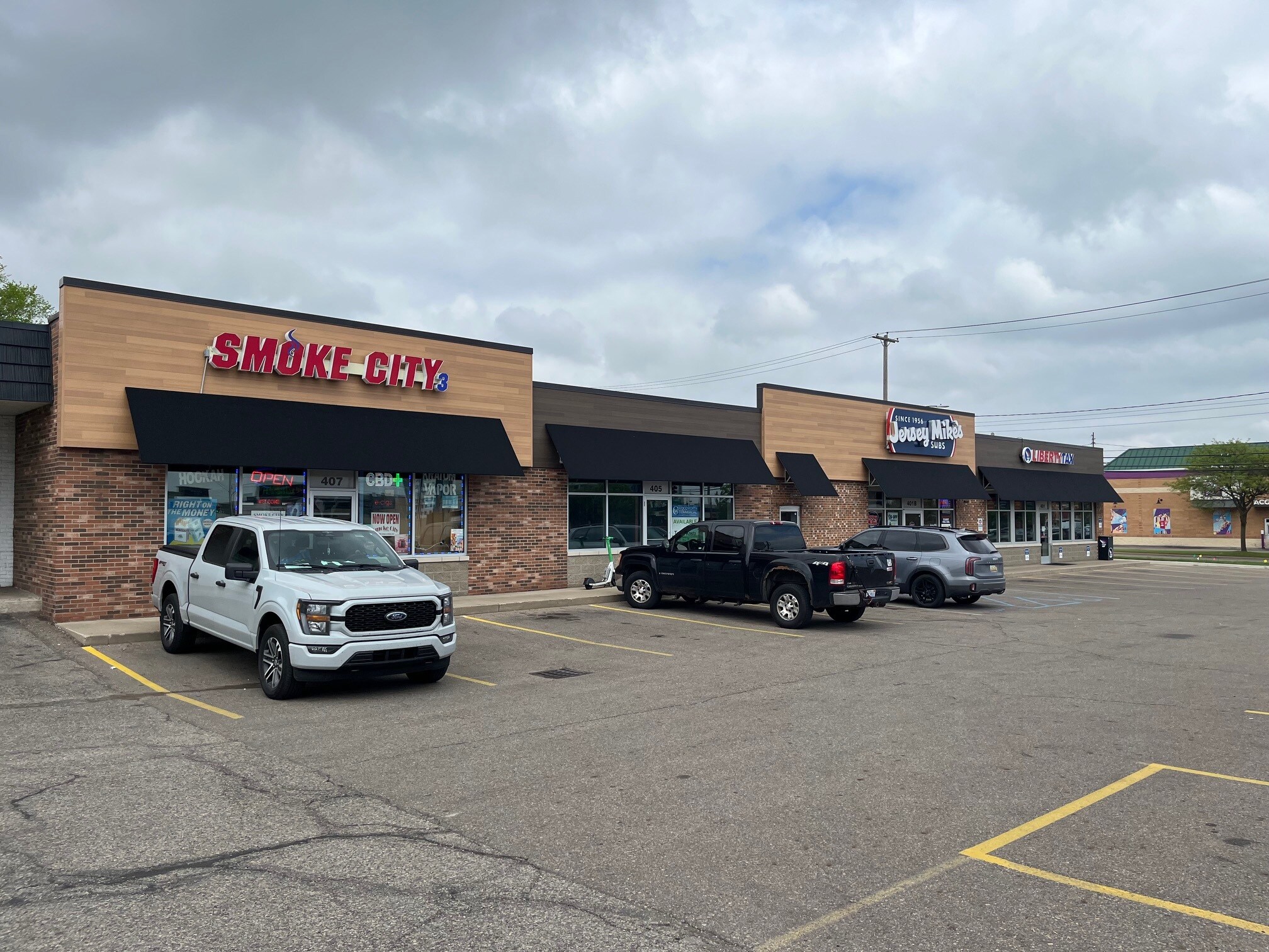 401-407 N Clippert St, Lansing, MI for Rent