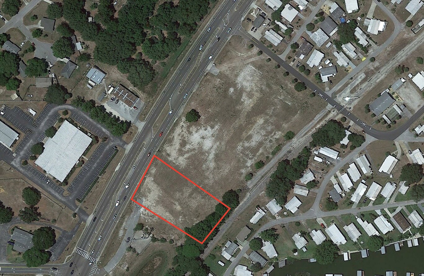 1293 S Duncan Dr Tavares, FL 32778 Land Property for Lease on