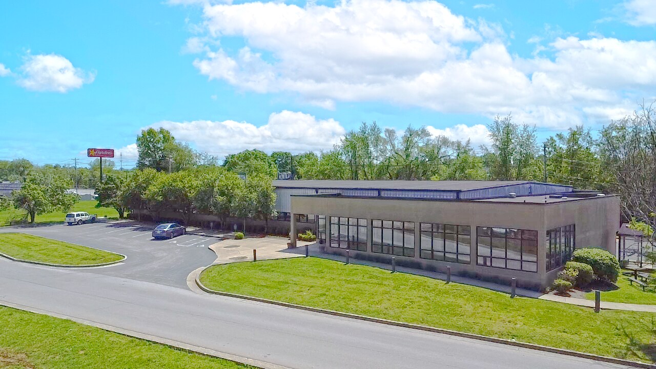 102 Bypass Plaza Dr, Frankfort, KY for Rent