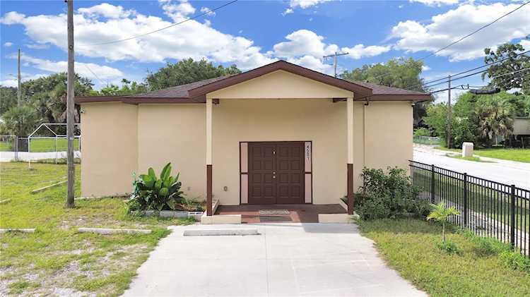 4501 N 42nd St, Tampa, FL for Sale