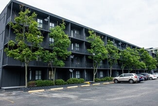 New Orleans, LA Apartments - 4002 S Carrollton Ave
