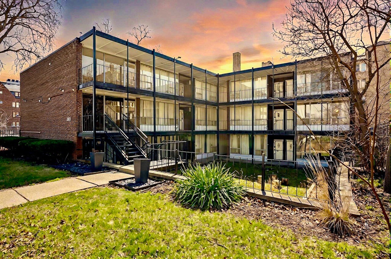 303 Covington Dr, Highland Park, MI for Sale