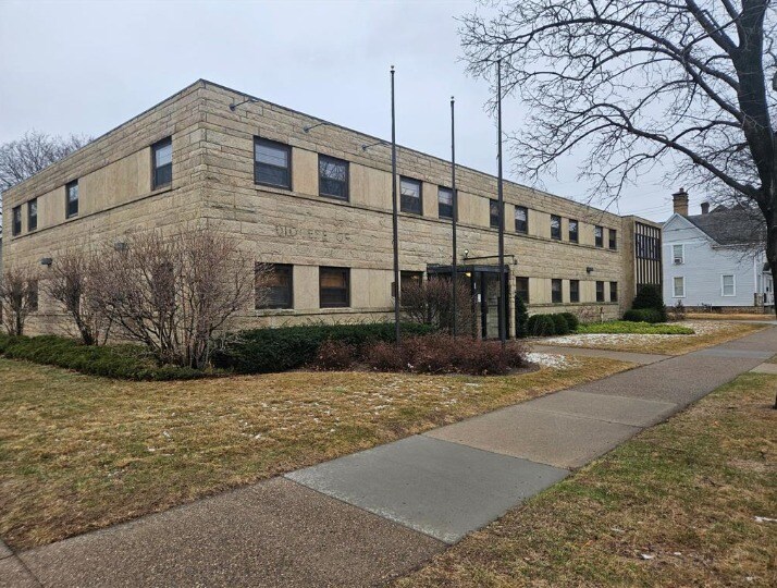 176 8th St, Winona, MN for Sale
