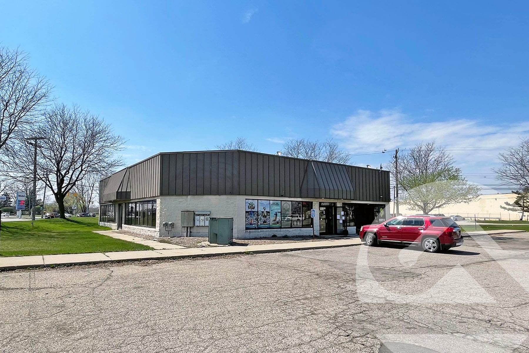 28000 Groesbeck Hwy, Roseville, MI for Rent