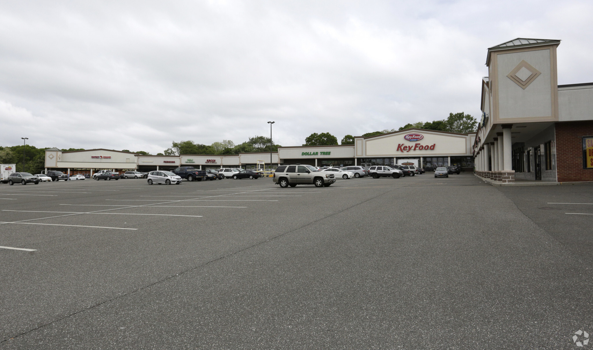 349-411 Horseblock Rd, Farmingville, NY for Rent