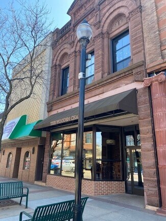 1059 Main St  