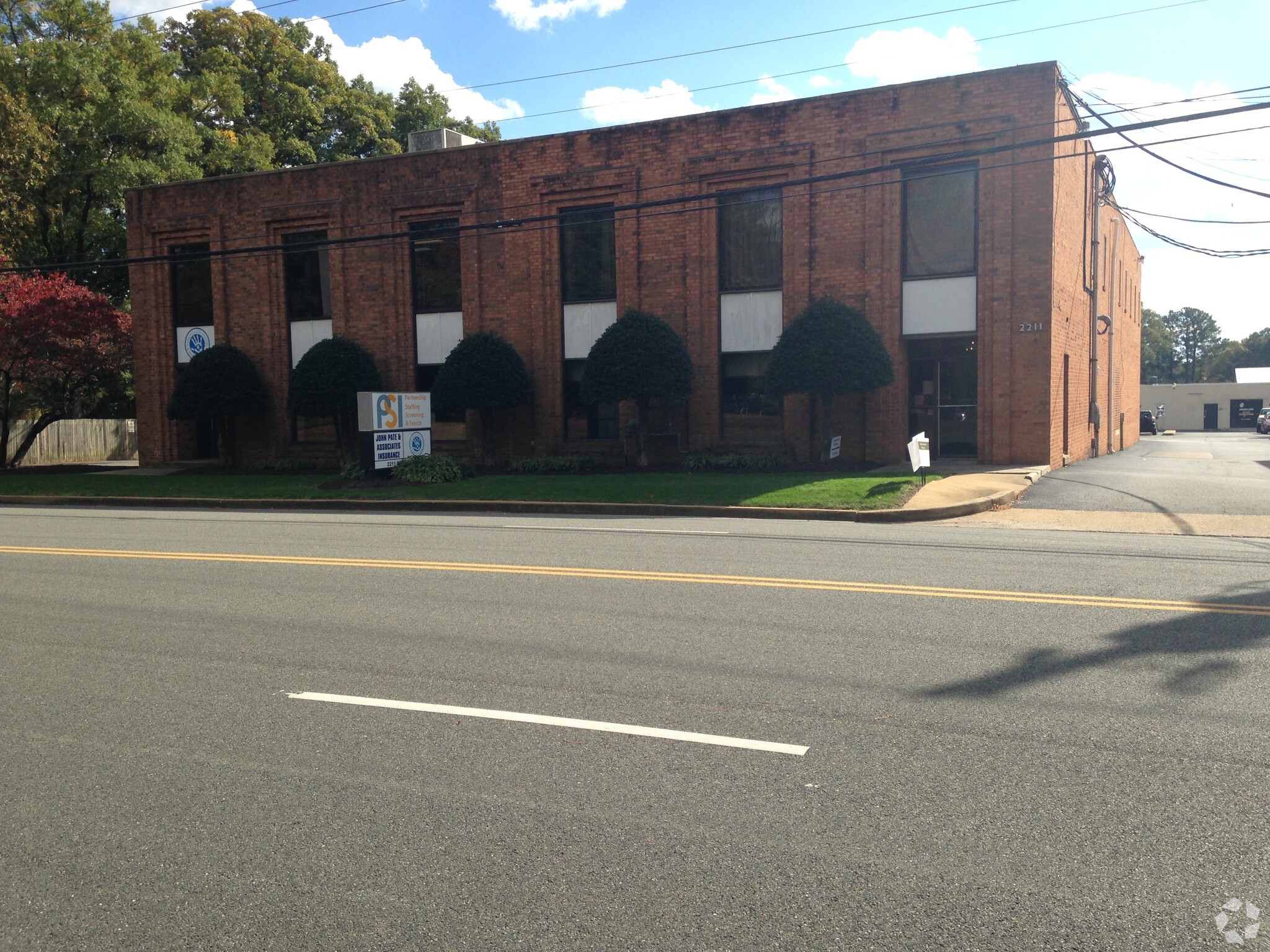 2211 Dickens Rd, Richmond, VA for Rent