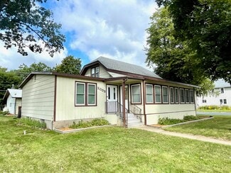 Menomonie, WI Storefront Retail/Residential - 2003 Broadway St S