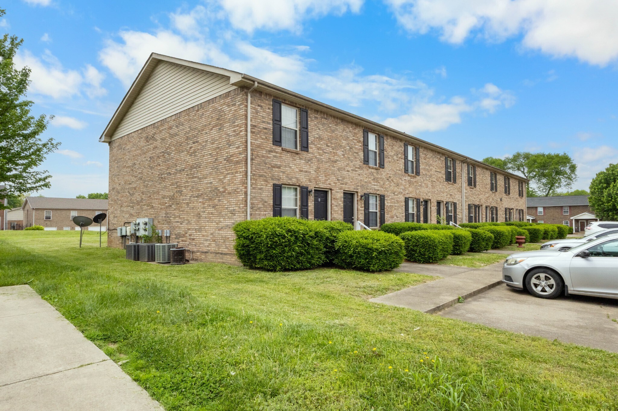 2450 Caroline Dr, Clarksville, TN for Sale