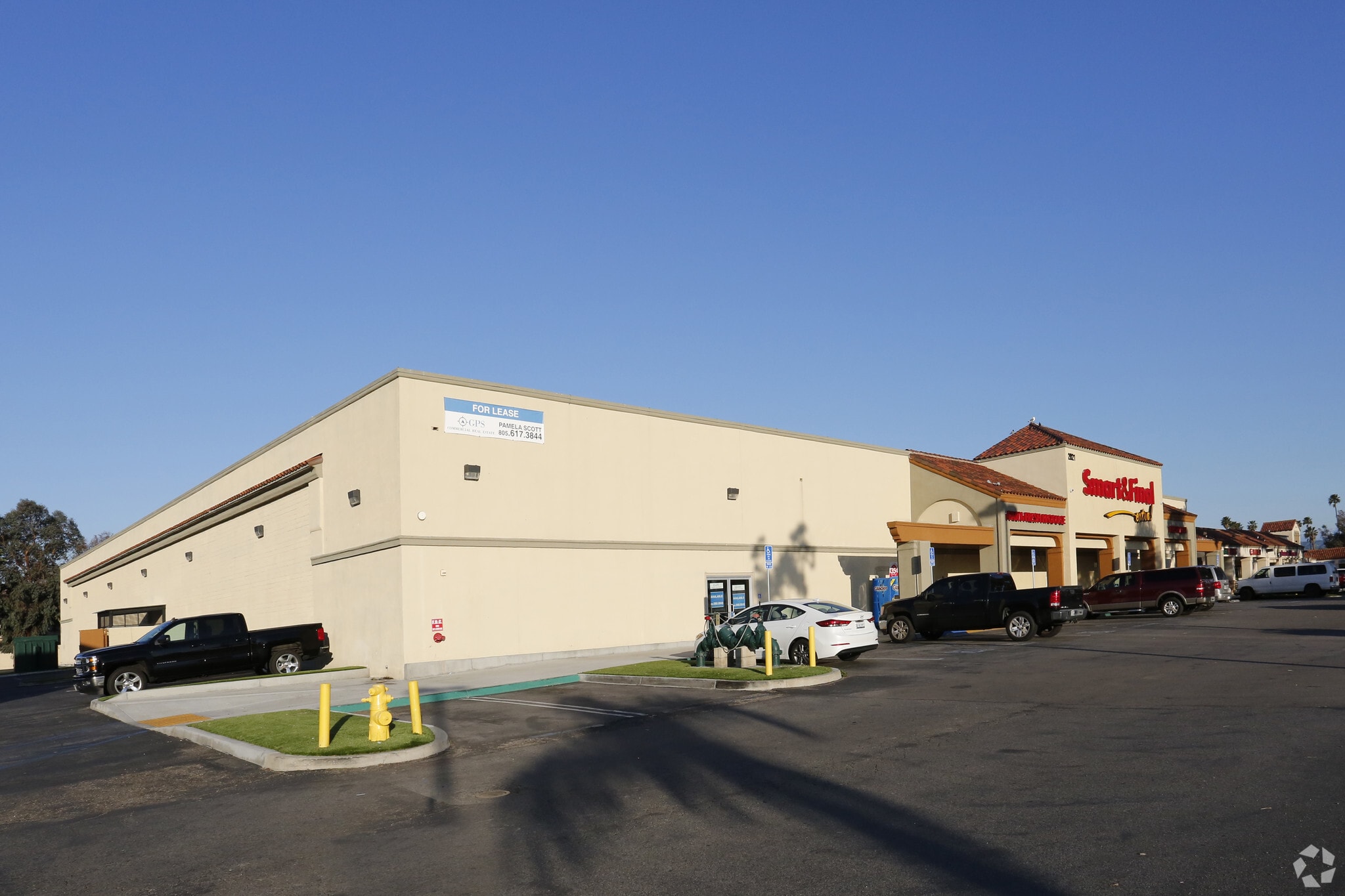 2001-2091 N Oxnard Blvd, Oxnard, CA for Rent