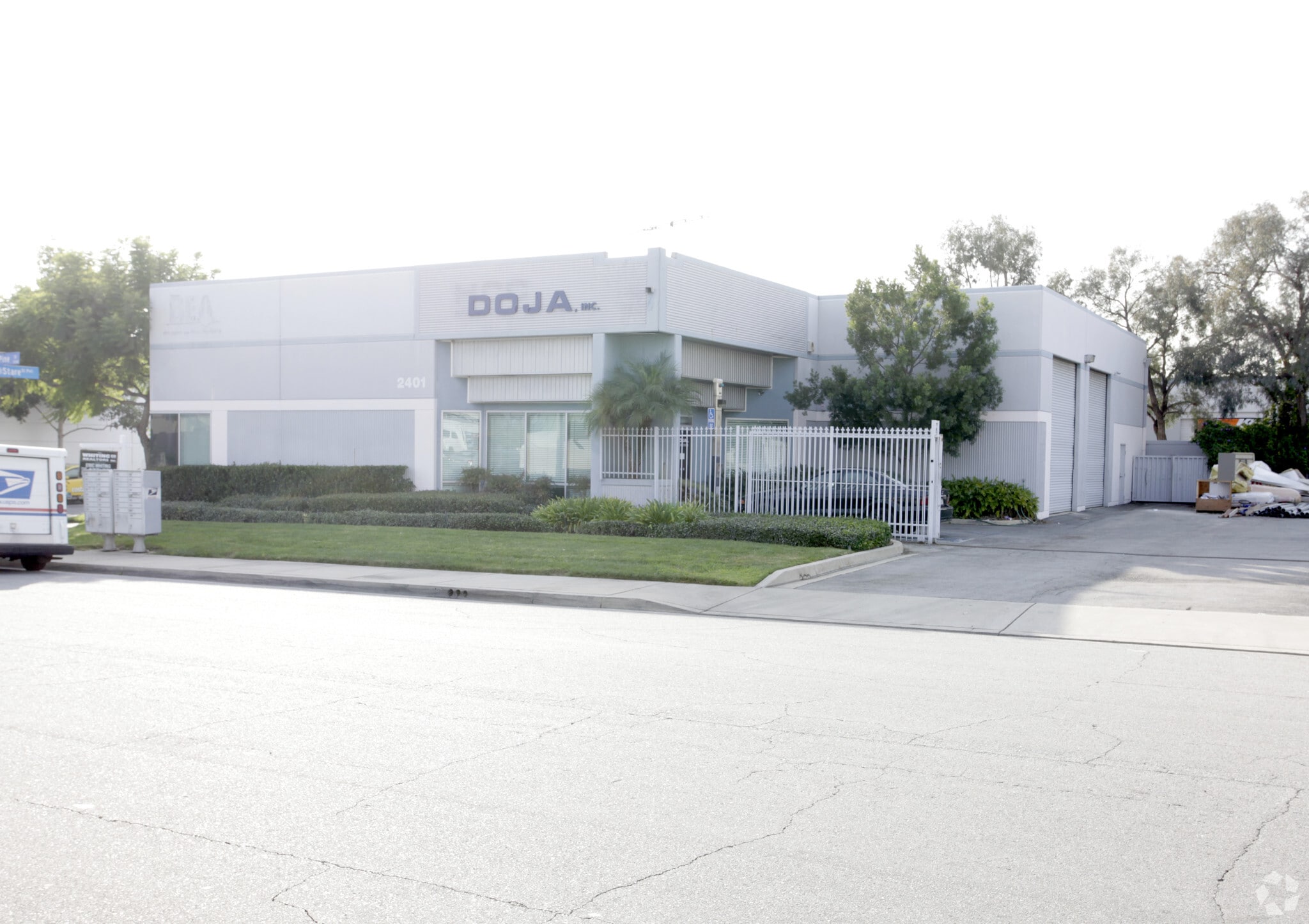 2401 Pine St, Pomona, CA for Sale