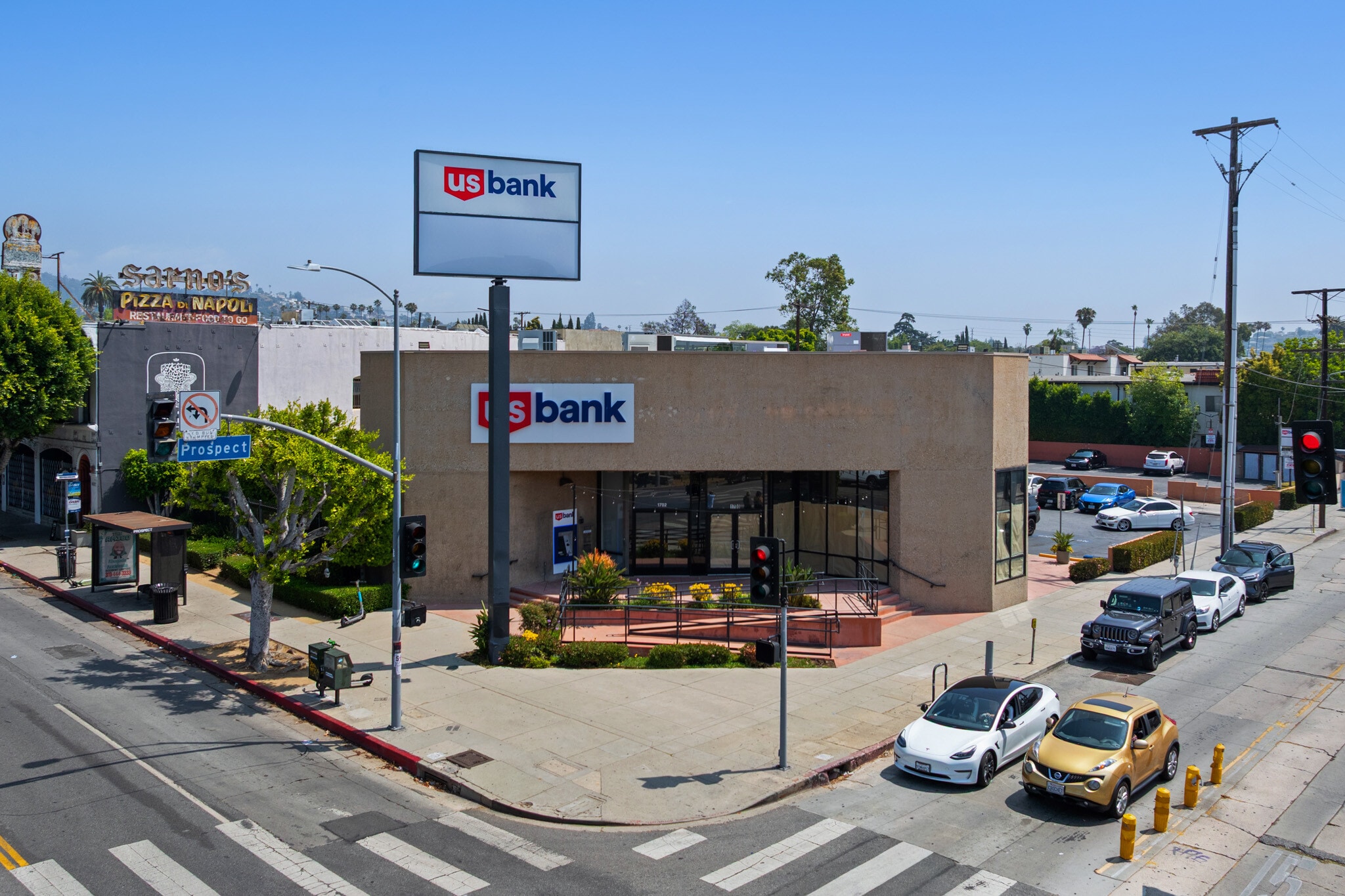 1700 N Vermont Ave, Los Angeles, CA for Rent