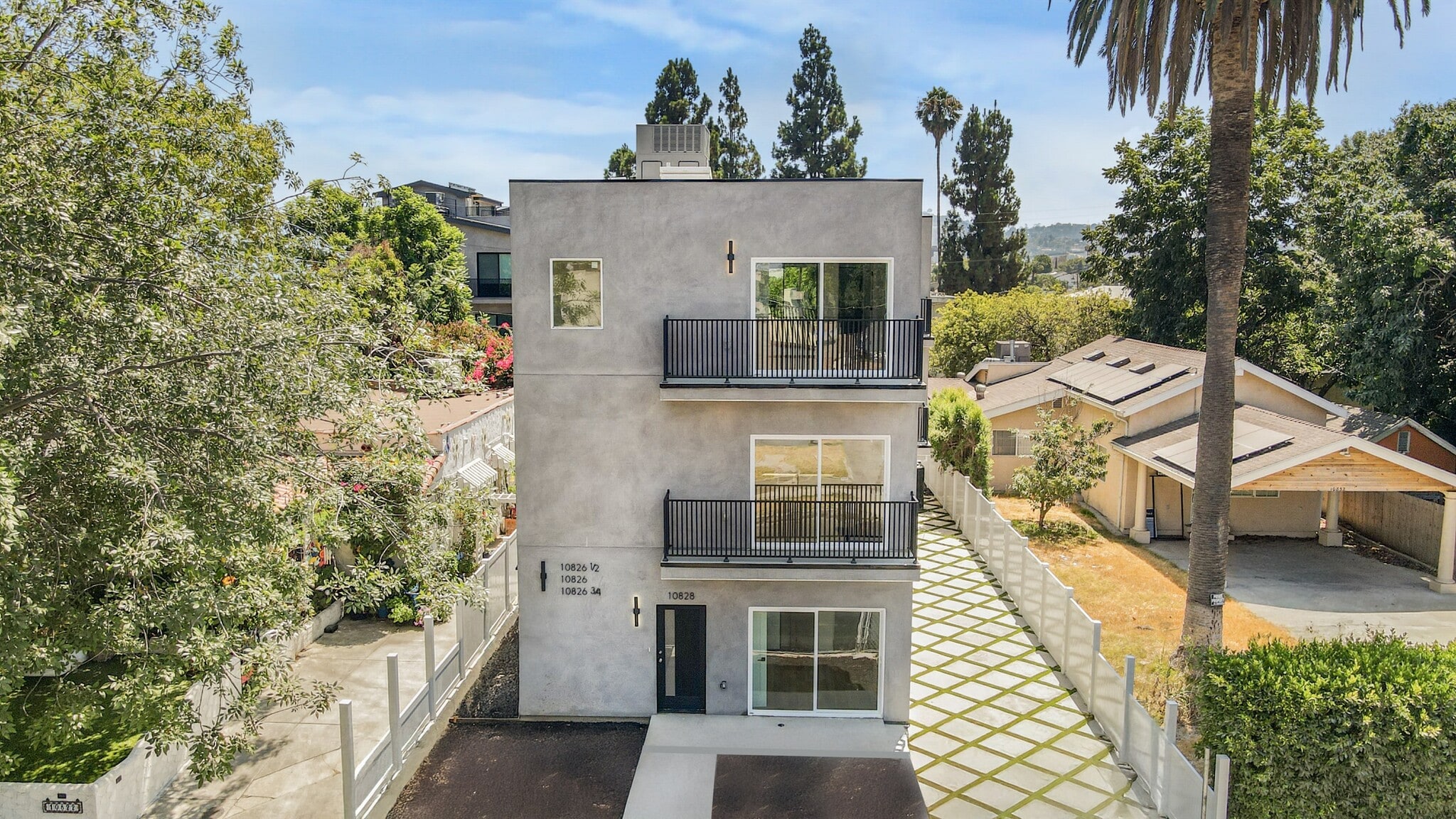 10828 Hesby St, North Hollywood, CA for Sale