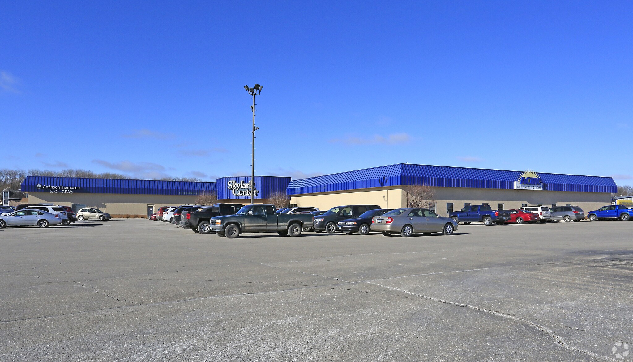 1604 1st St S, Willmar, MN for Rent
