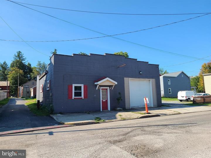 268 W North St, Carlisle, PA for Rent