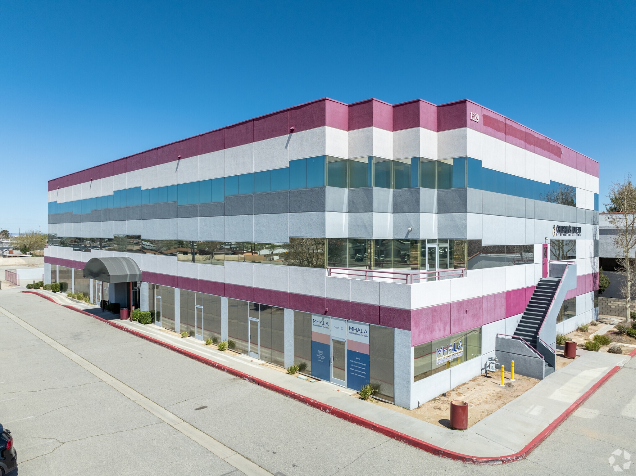 1529 E Palmdale Blvd, Palmdale, CA for Sale
