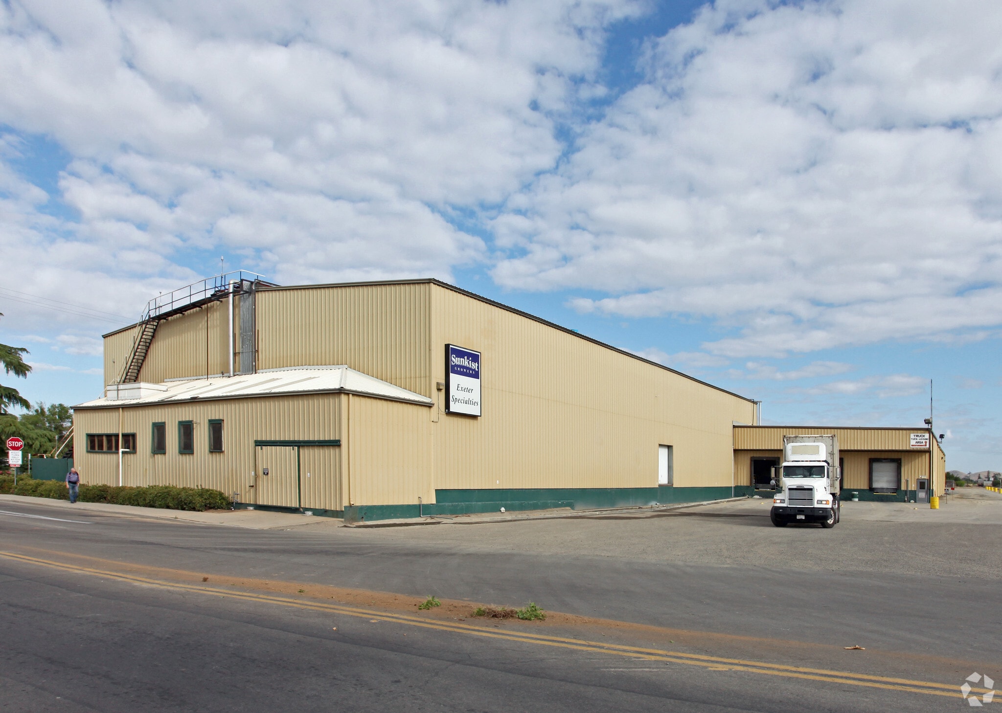 301 G St, Exeter, CA for Sale