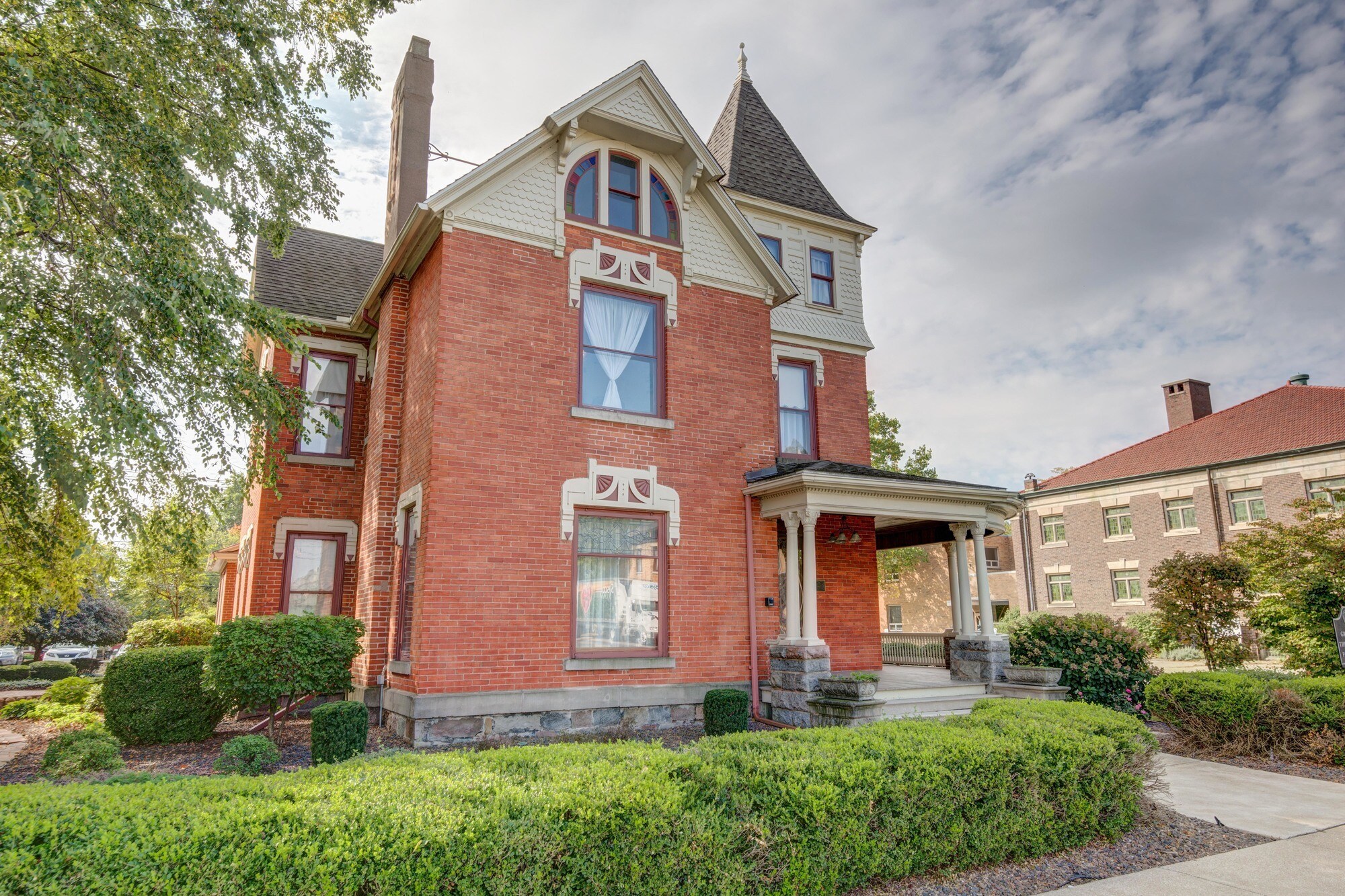 415 E Lincolnway, Mishawaka, IN for Sale