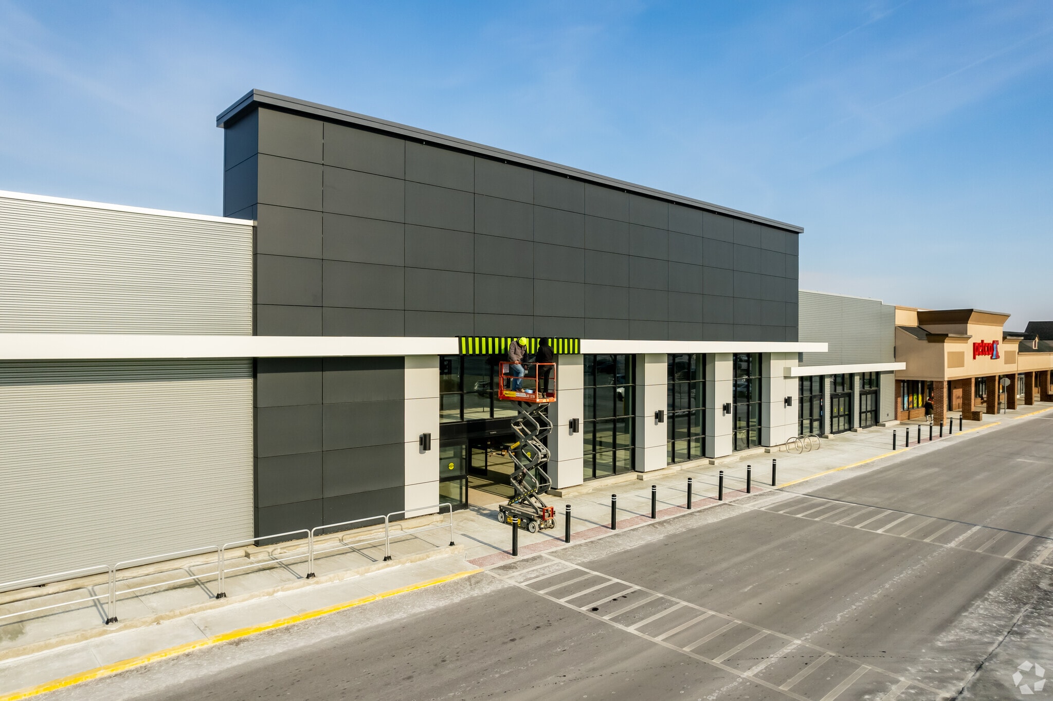 2627-2951 S Rochester Rd, Rochester Hills, MI for Rent