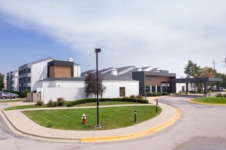 Glenview, IL Hospitality - 1801 Milwaukee Ave