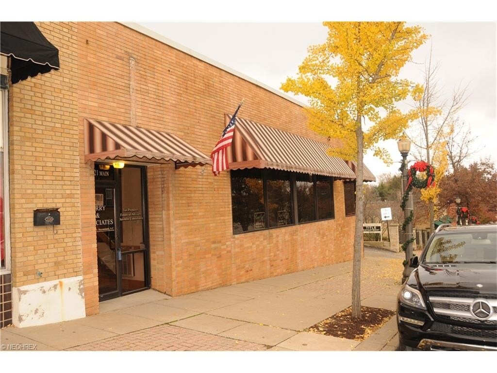 121 E Main St, Saint Clairsville, OH for Rent