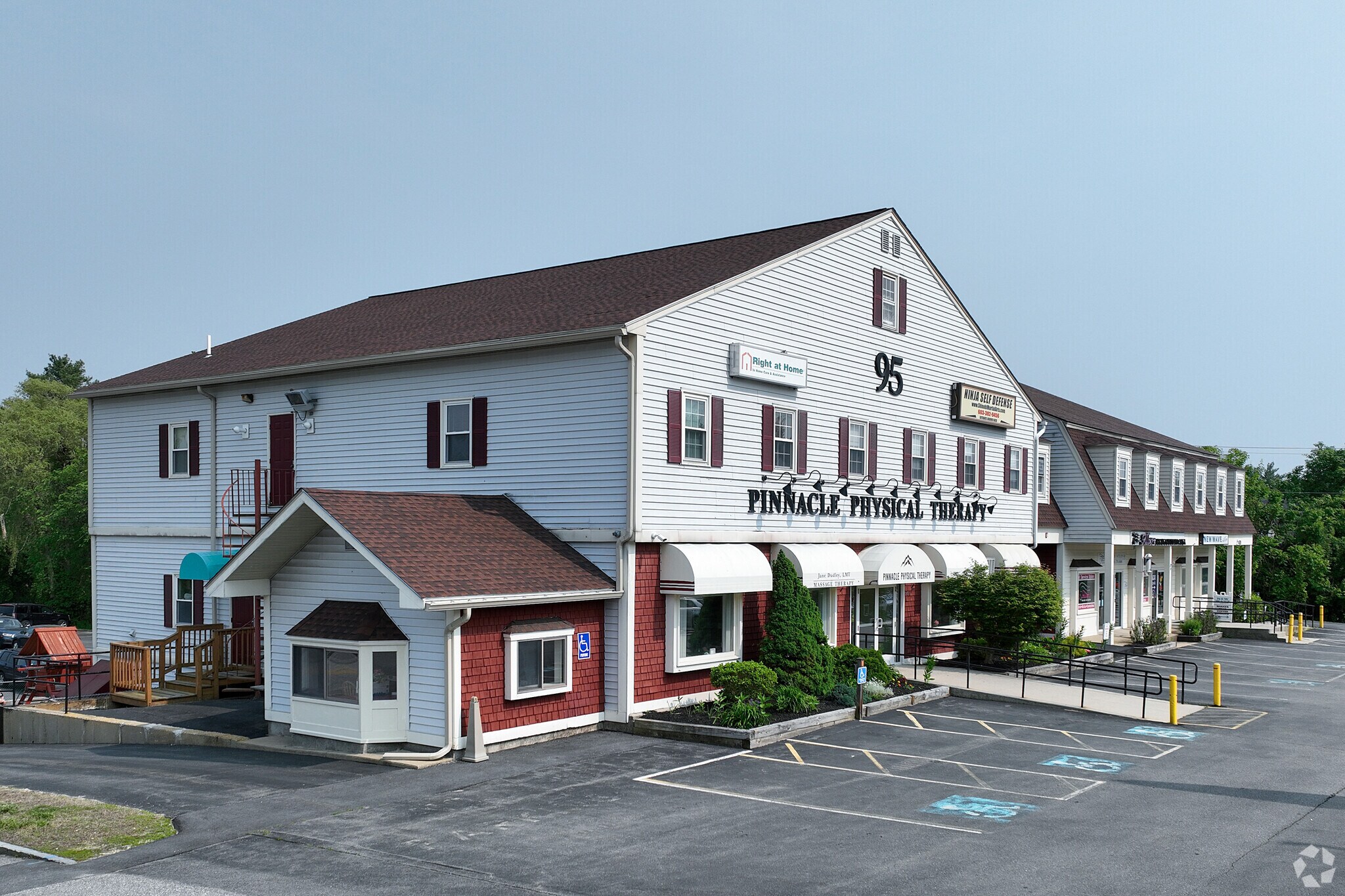 95 Plaistow Rd, Plaistow, NH for Rent