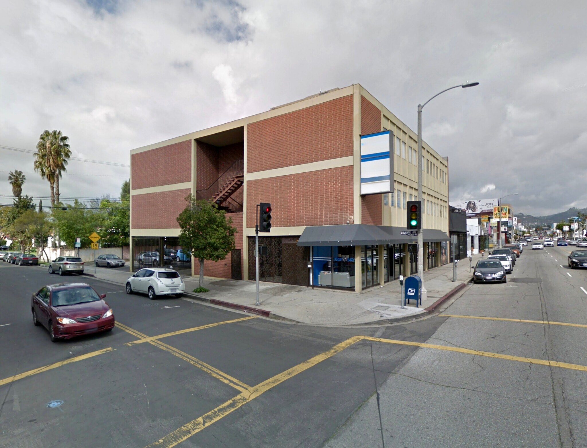 421-425 S Fairfax Ave, Los Angeles, CA for Rent