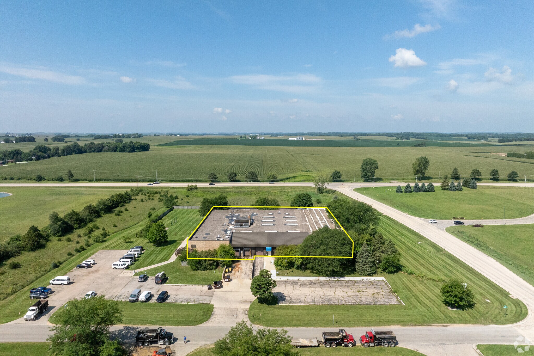 701 W Lamm Rd, Freeport, IL for Sale