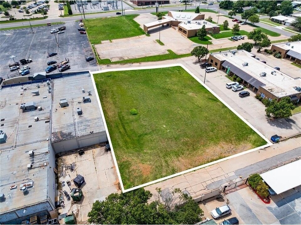 2100 W Hefner Rd, Oklahoma City, OK for Sale