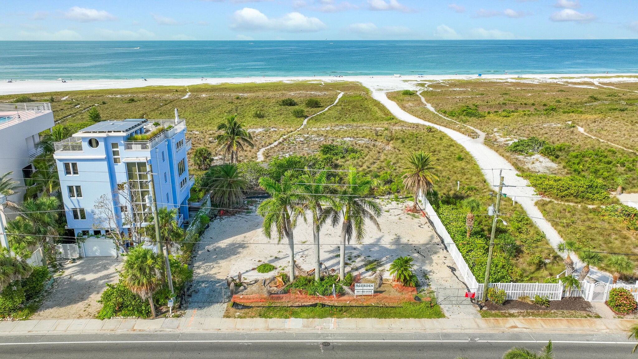 636 Beach Rd, Siesta Key, FL for Sale