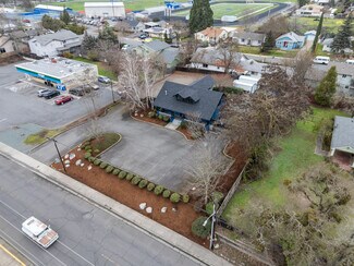 Grants Pass, OR undefined - 858 NE A St
