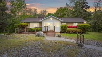 Village of Clarkston, MI Office/Residential - 7217 Sashabaw Rd