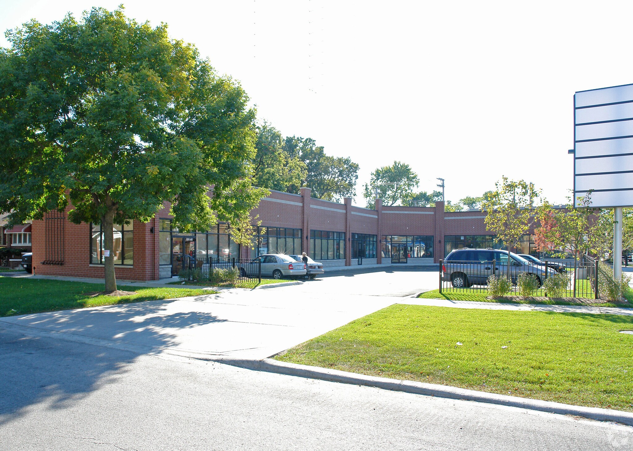 119-133 E 75th St, Chicago, IL for Rent