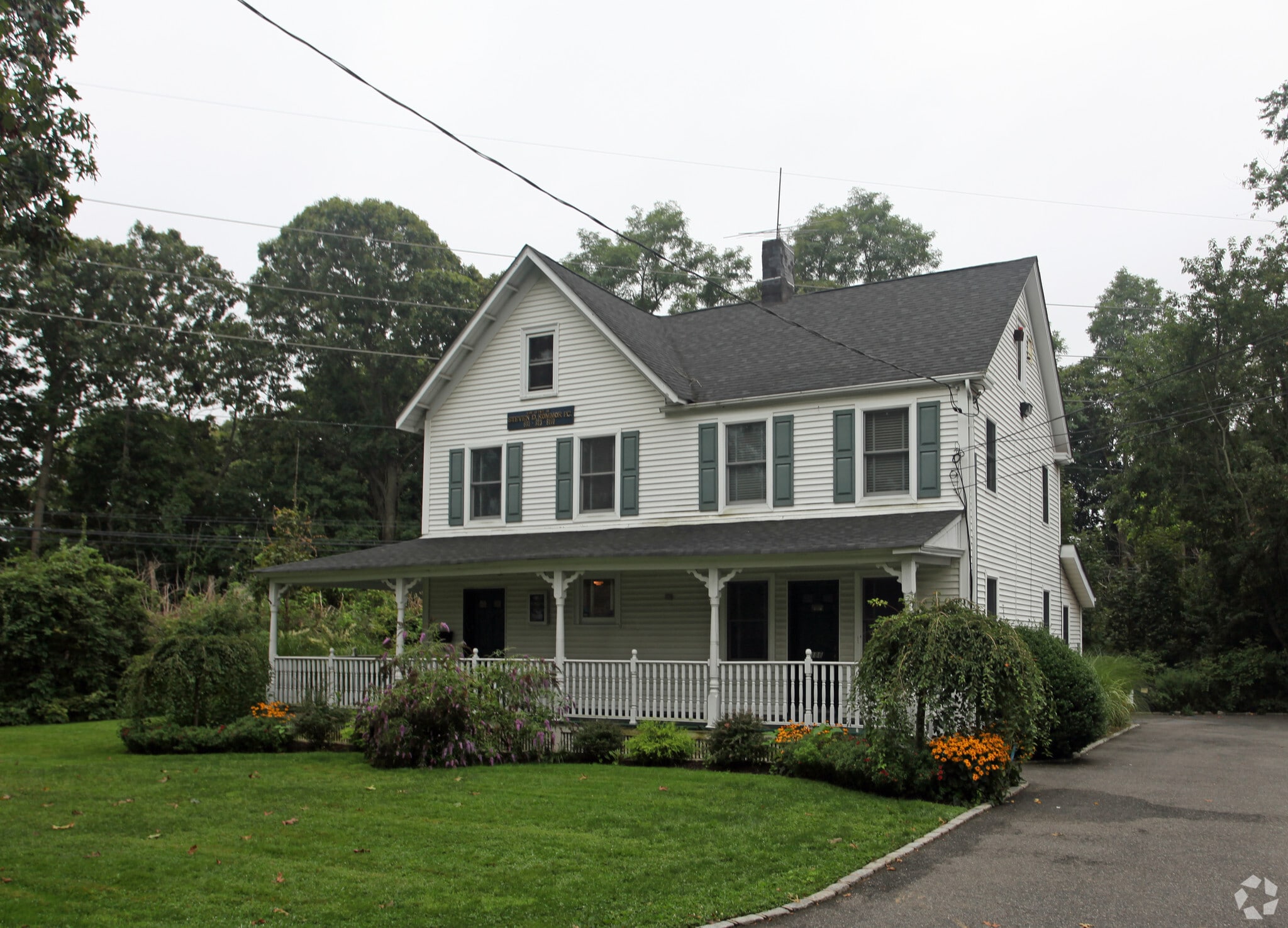 186 W Main St, Smithtown, NY for Rent