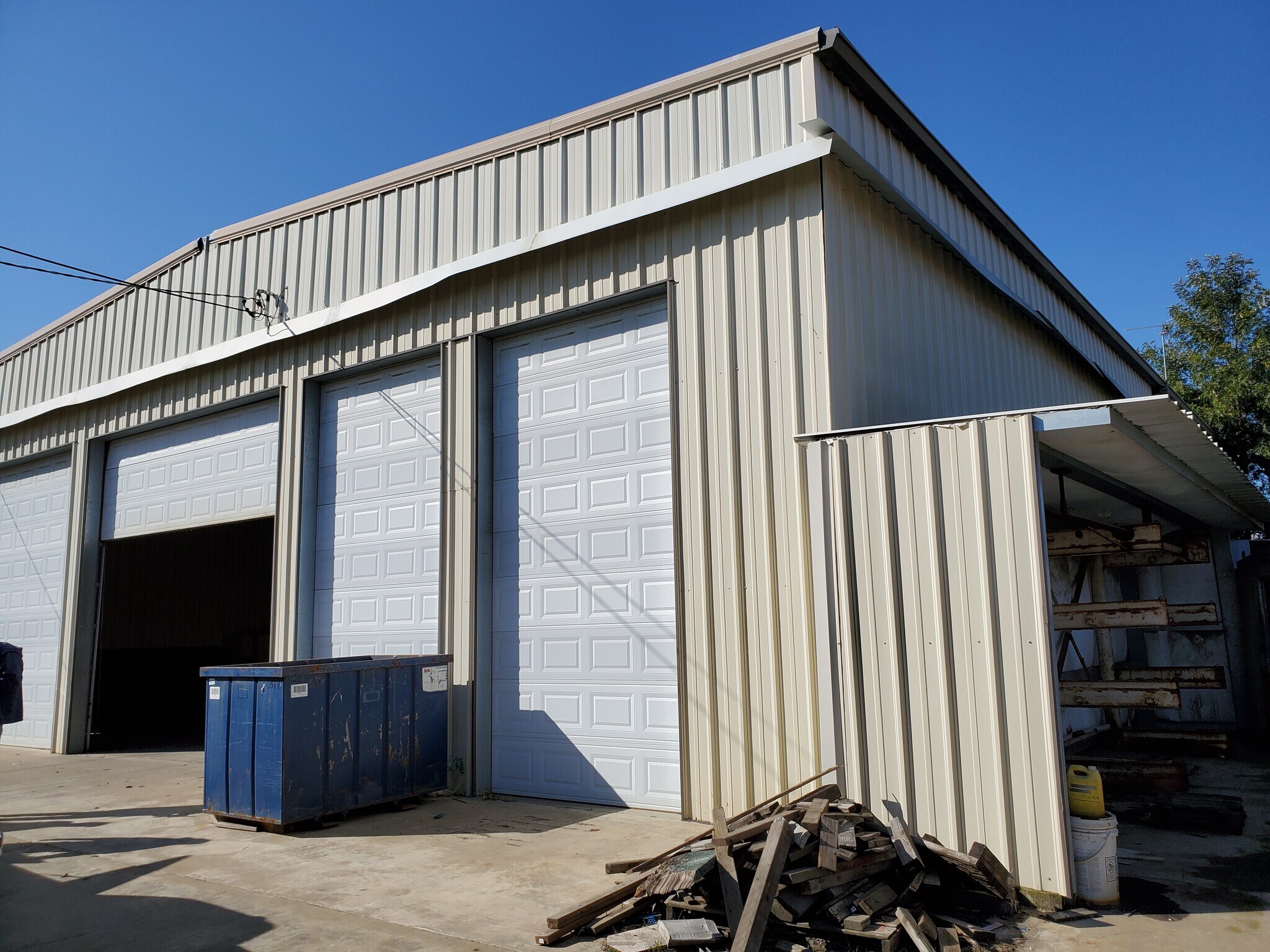 330 1st St, Exeter, CA for Rent