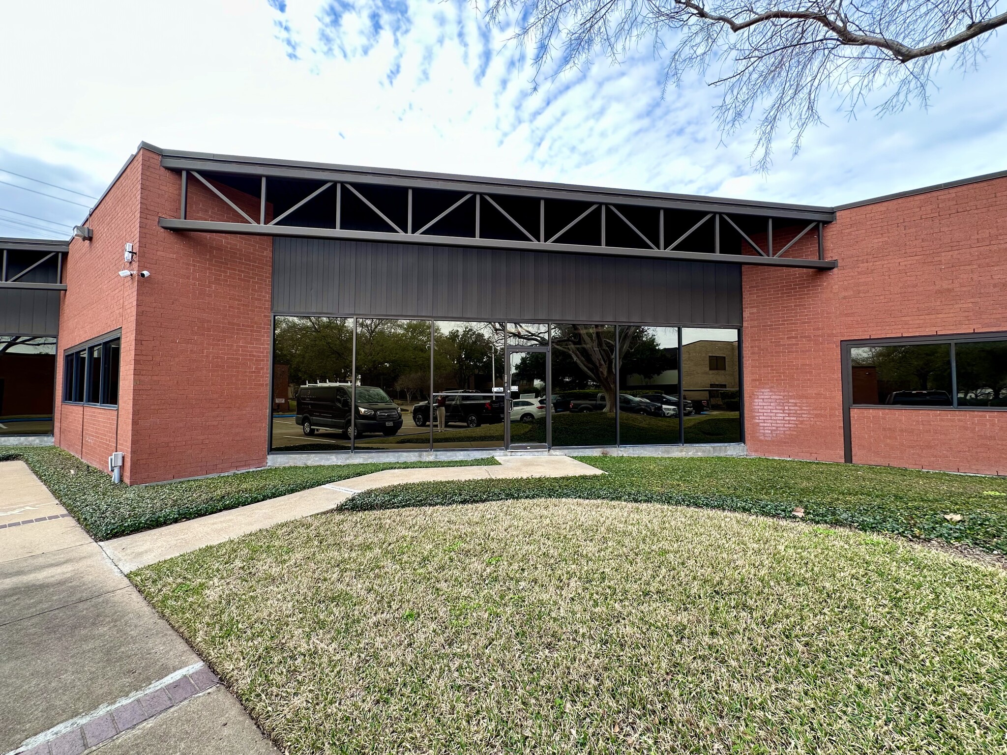 10595 Westoffice Dr, Houston, TX for Rent