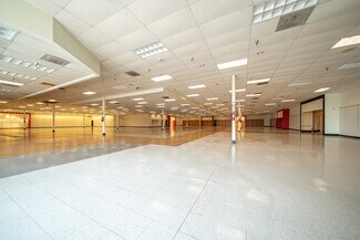 Peoria, IL Retail - 801 W Lake Ave