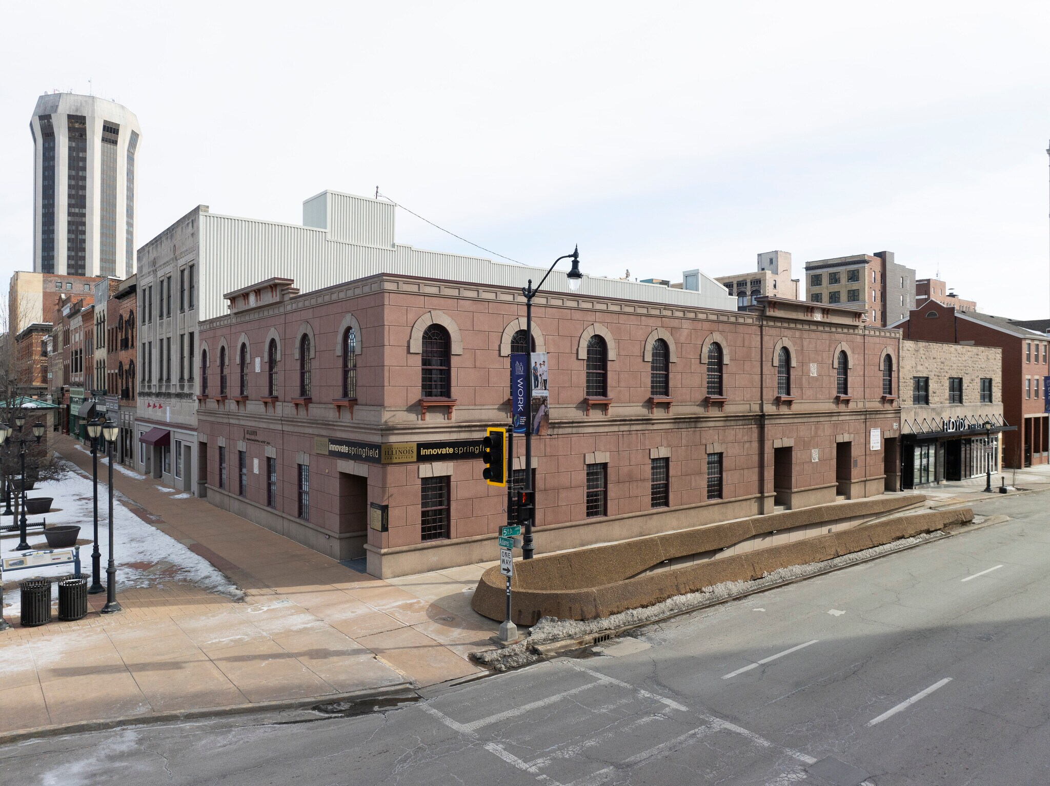 15 SW Old State Capitol Plz, Springfield, IL for Rent