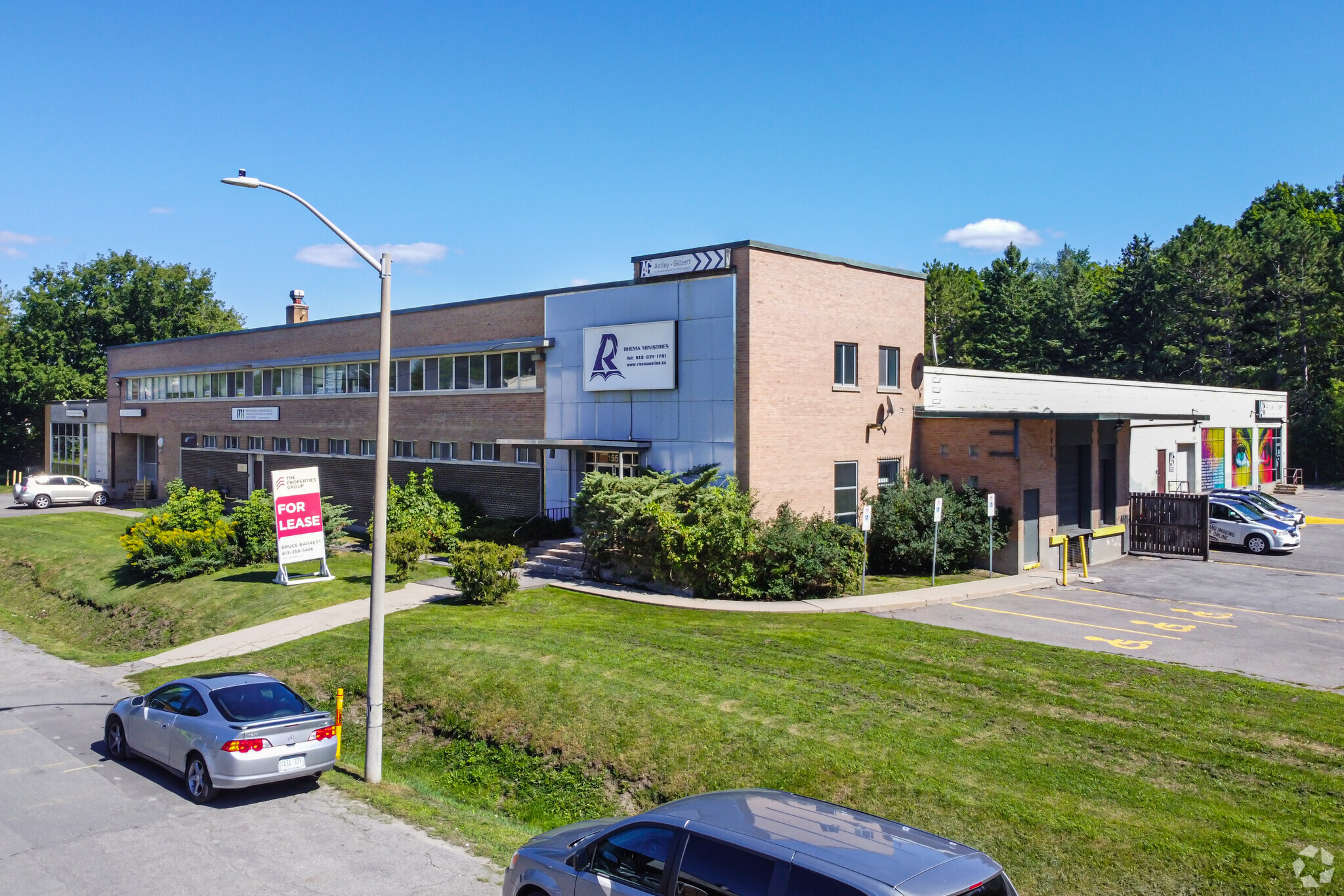 1540-1552 Chatelain Ave, Ottawa, ON for Rent