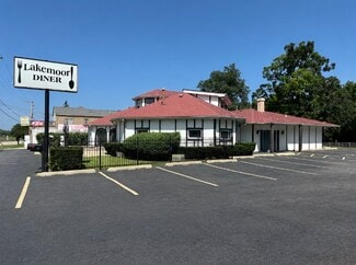 Lakemoor, IL Retail - 220 Rand Rd