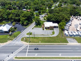 Fruitland Park, FL Retail - 410 E Palm St