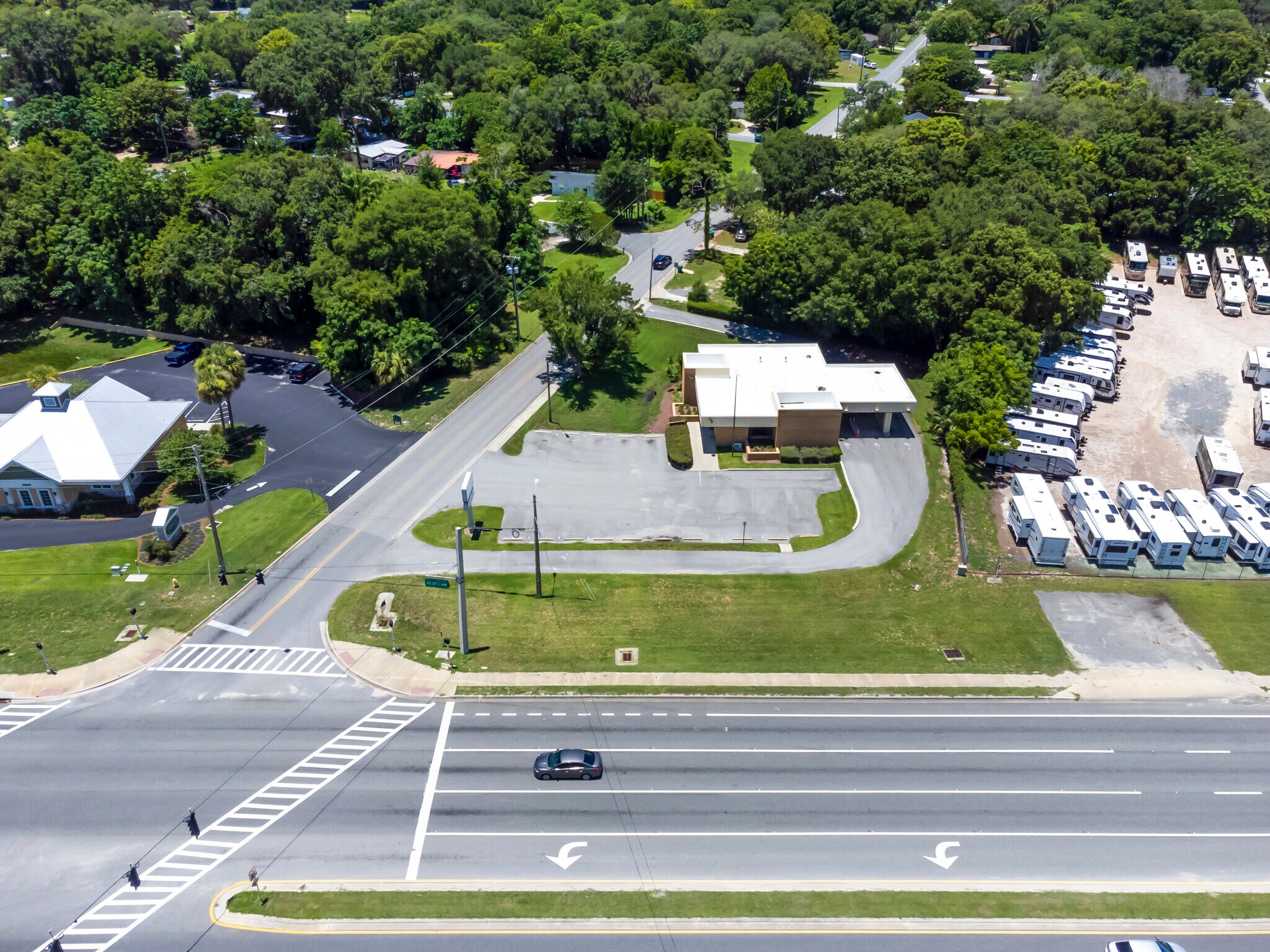 410 E Palm St, Fruitland Park, FL for Rent