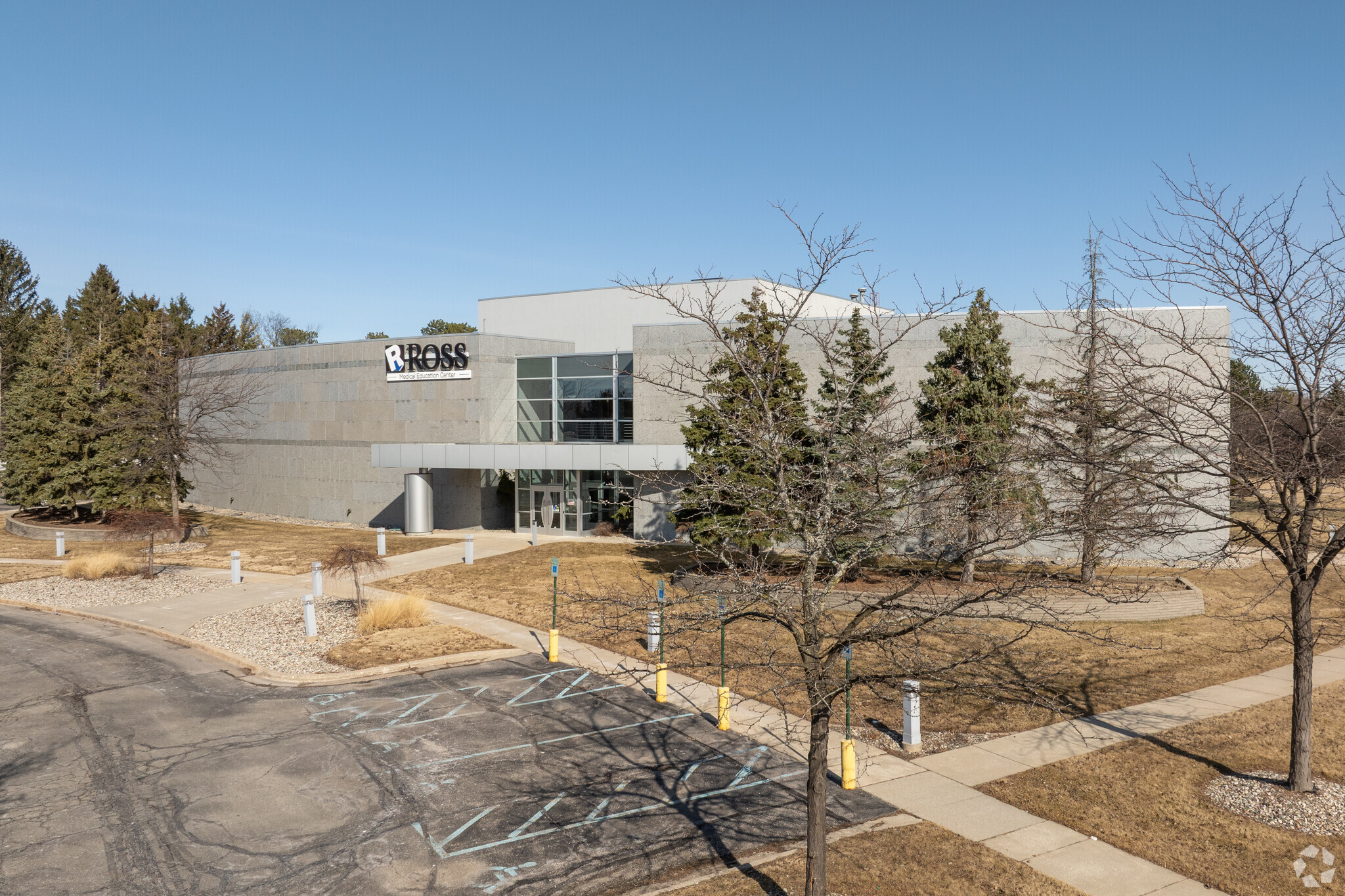 4300 Fashion Square Blvd, Saginaw, MI for Sale