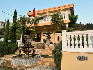 Seattle, WA Specialty - 4030 Beach Dr SW